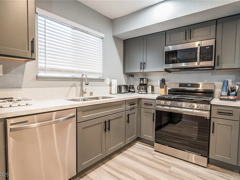 3955 Savoy Ct — Photo 30