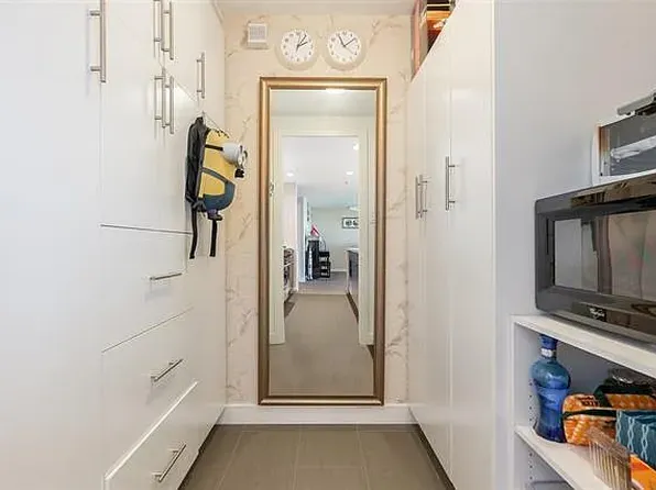 455 Beach Cres #Xx, Vancouver, BC V6Z 3E5