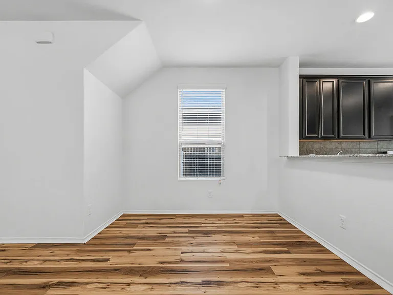 333 La Dera Dr — Photo 8