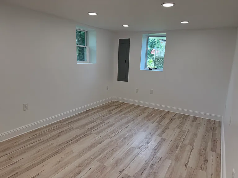72 Blooming Grove Tpke — Photo 14