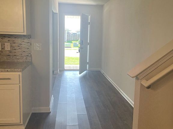 3rd image of 5241 Peach Dr