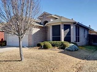 10620 Ashmore Dr, Fort Worth, TX 76131
