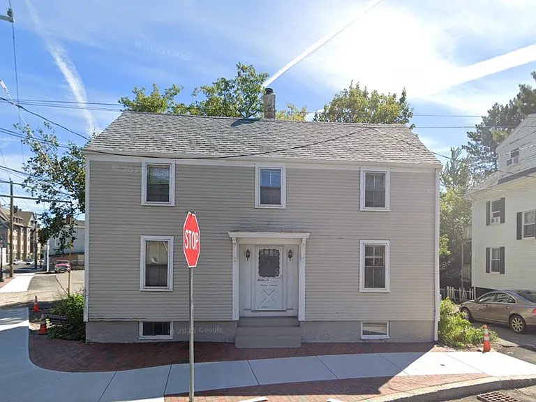 221 Summer St — Photo 1