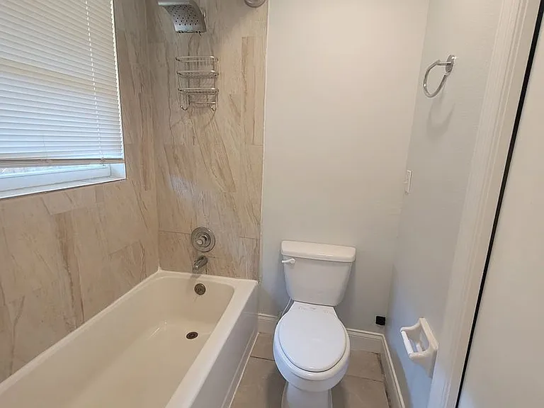937 Aragon Ave — Photo 18