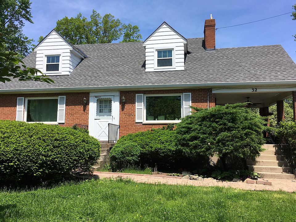 2nd image of 32 W Charlotte Ave