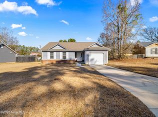 2652 Idlebrook Cir, Midway Park, NC 28544