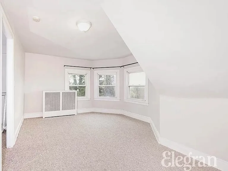 25 Cedar St — Photo 1