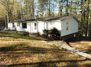 70 Peaceful Valley Ln, Flat Rock, NC 28731