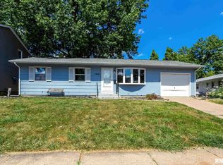 1416 E 34th St, Davenport, IA 52807