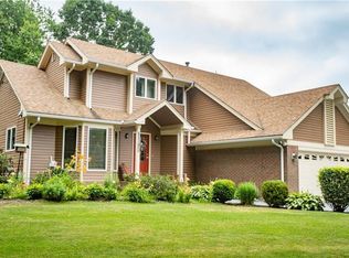 122 Ellen Ln, Cranston, RI 02921