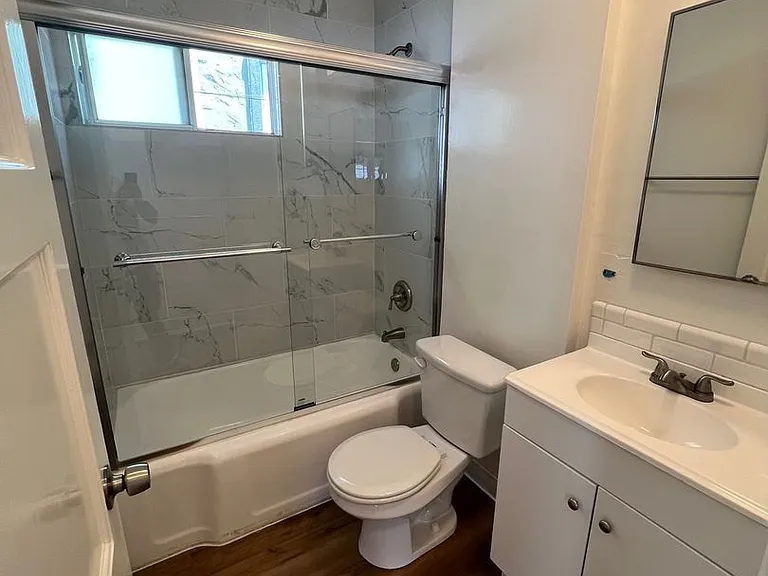 224-226 11th Pl — Photo 9