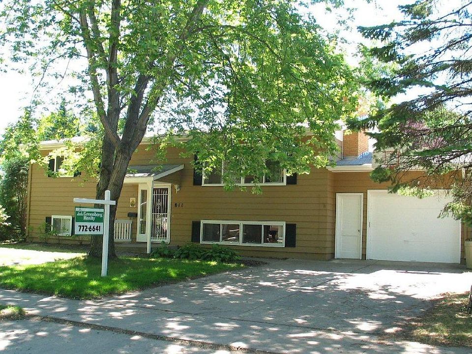 1st image of 811 28th Ave S