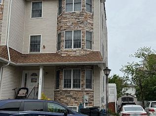 1724 Willow Ct, Far Rockaway, NY 11691