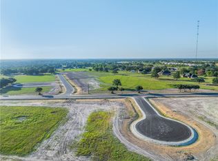 10300 Charlinda Ln, Bryan, TX 77808