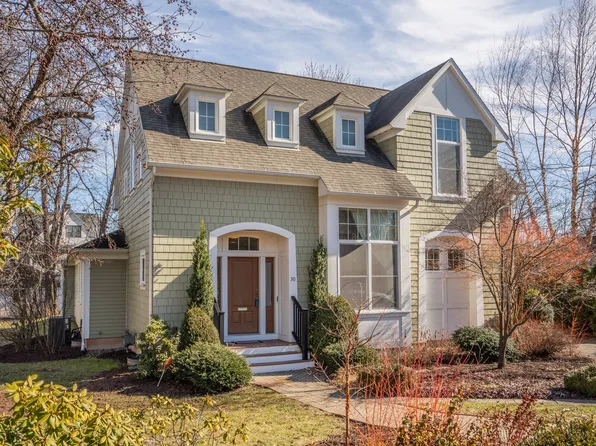 30 North Beacon Street, Hartford, CT 06105