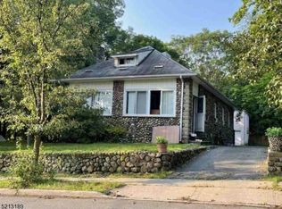 112 1st St, Ridgewood, NJ 07450