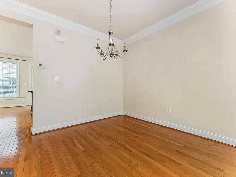 8032 Reserve Way — Photo 6