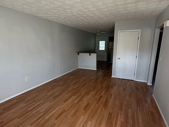 2nd image of 1274 Green Valley Dr Unit B