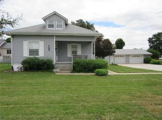 705 S Washington St, Jerseyville, IL 62052