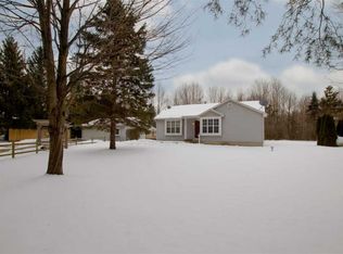 11239 Lovejoy Rd, Linden, MI 48451