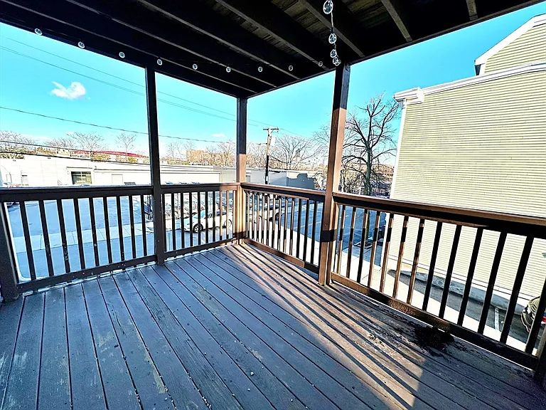 40 Jeffries St #3 — Photo 22