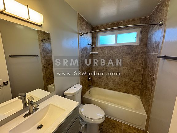 3rd image of 4558 40th St APT 5