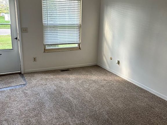 4th image of 9864 Mandel Dr #9860