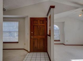 2129 Parkview Dr, Moore, OK 73170