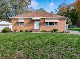 2155 Larchmont Dr, Wickliffe, OH 44092