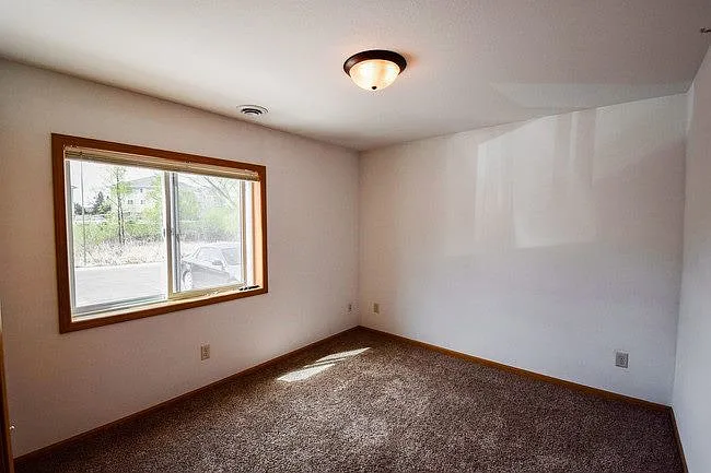 Cedar Meadow Apartments — Photo 4