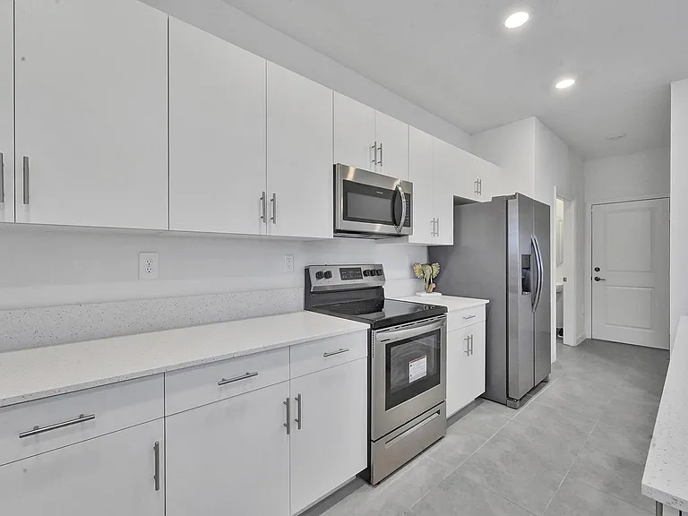 11904 SW 240th St — Photo 7