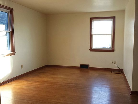 5th image of 2905 15th St