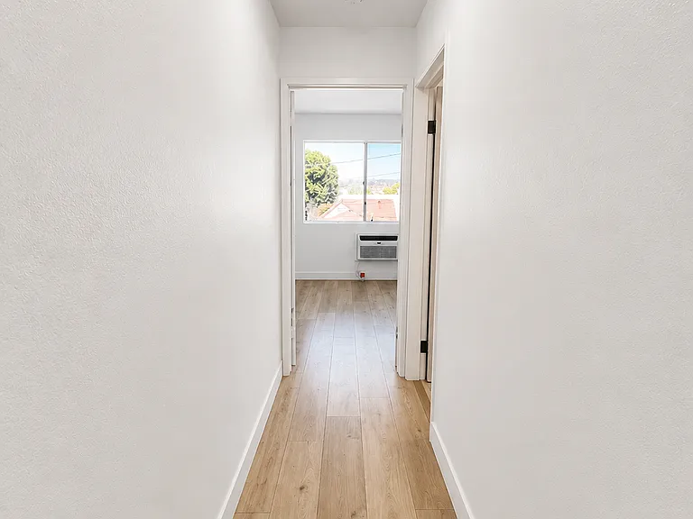 2345 Lincoln Park — Photo 30