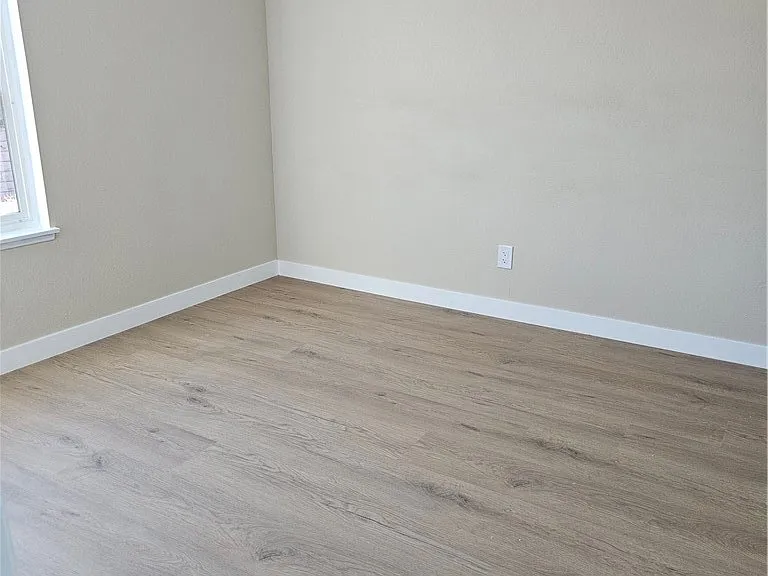 10030 Ontario St — Photo 24