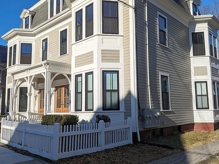 19 Howe St #3 — Photo 21