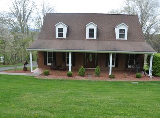 2126 S Hamilton Dr, Covington, VA 24426