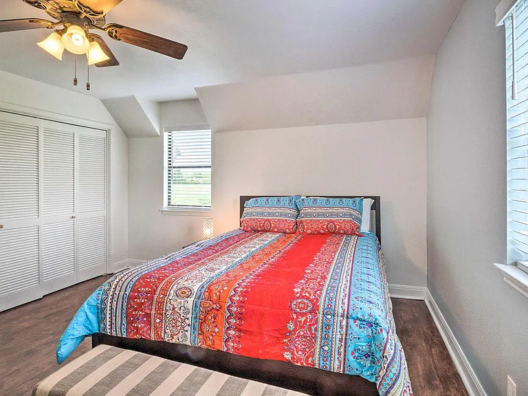 15805 Richards Dr — Photo 20