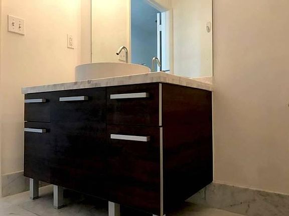 4th image of 244 Biscayne Blvd APT 2900