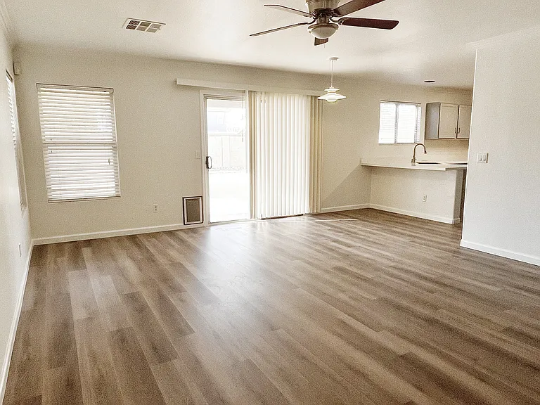 1444 W Roosevelt Ave — Photo 4