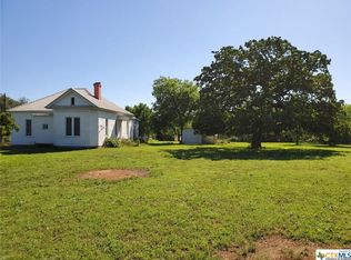 530 Barcus St, Seguin, TX 78155
