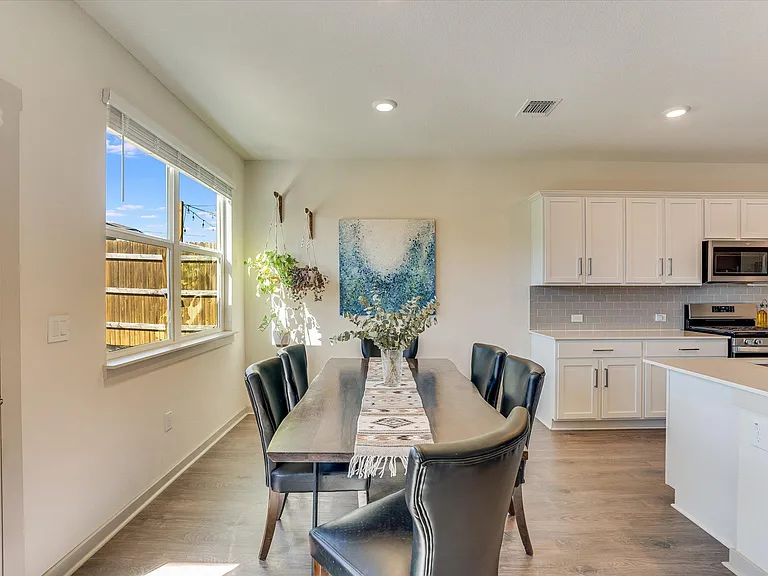 2405 Sisterdale Ln — Photo 8