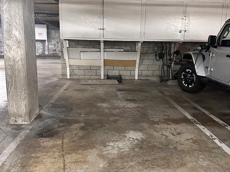 108 W Maple St #23 — Photo 44