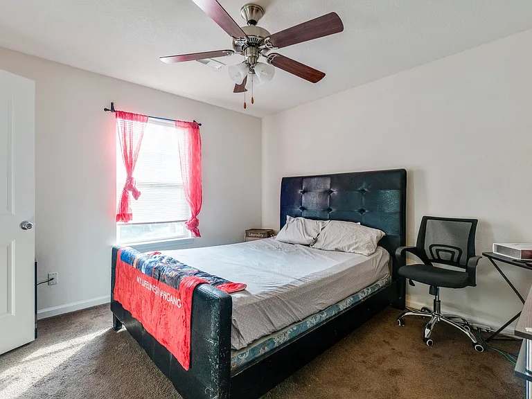 2104 Miller Ave — Photo 23