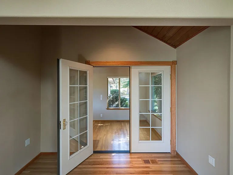 2759 NW Champion Cir — Photo 21