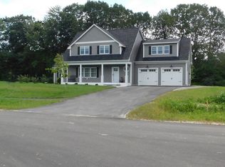 16 Higgins Dr, Kennebunk, ME 04043