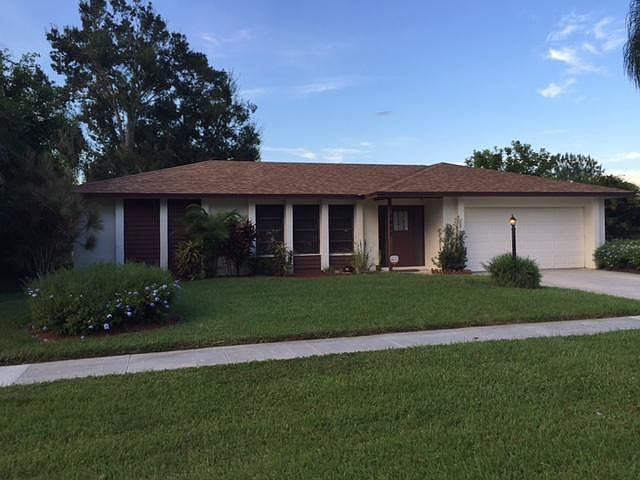 1st image of 2602 Doral Way