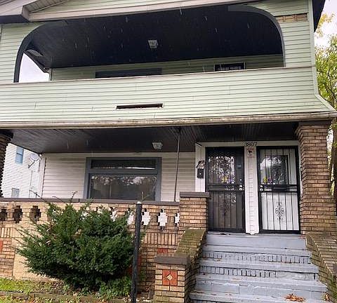 2nd image of 3807 E 114th St #Up