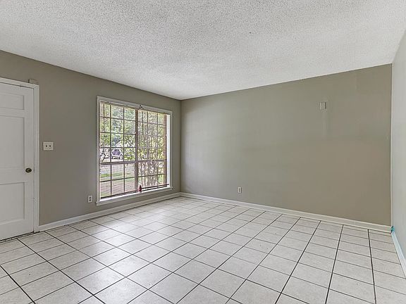 2nd image of 4218 Bacon St