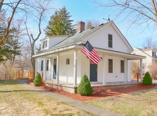 27 Blackstone St, Blackstone, MA 01504
