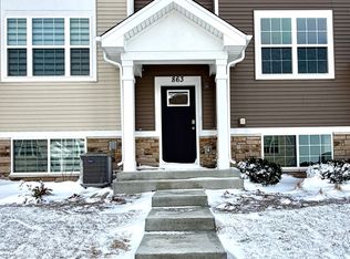 863 Briar Glen Ct #863, Hampshire, IL 60140